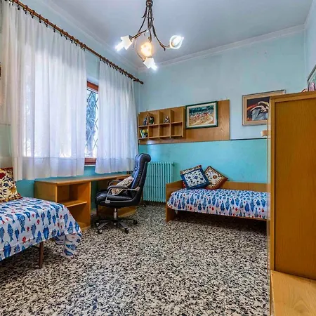 Casa *